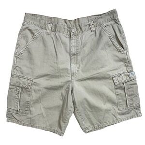 Wrangler Cargo Shorts Men’s Size 38 Tan Khaki Casual